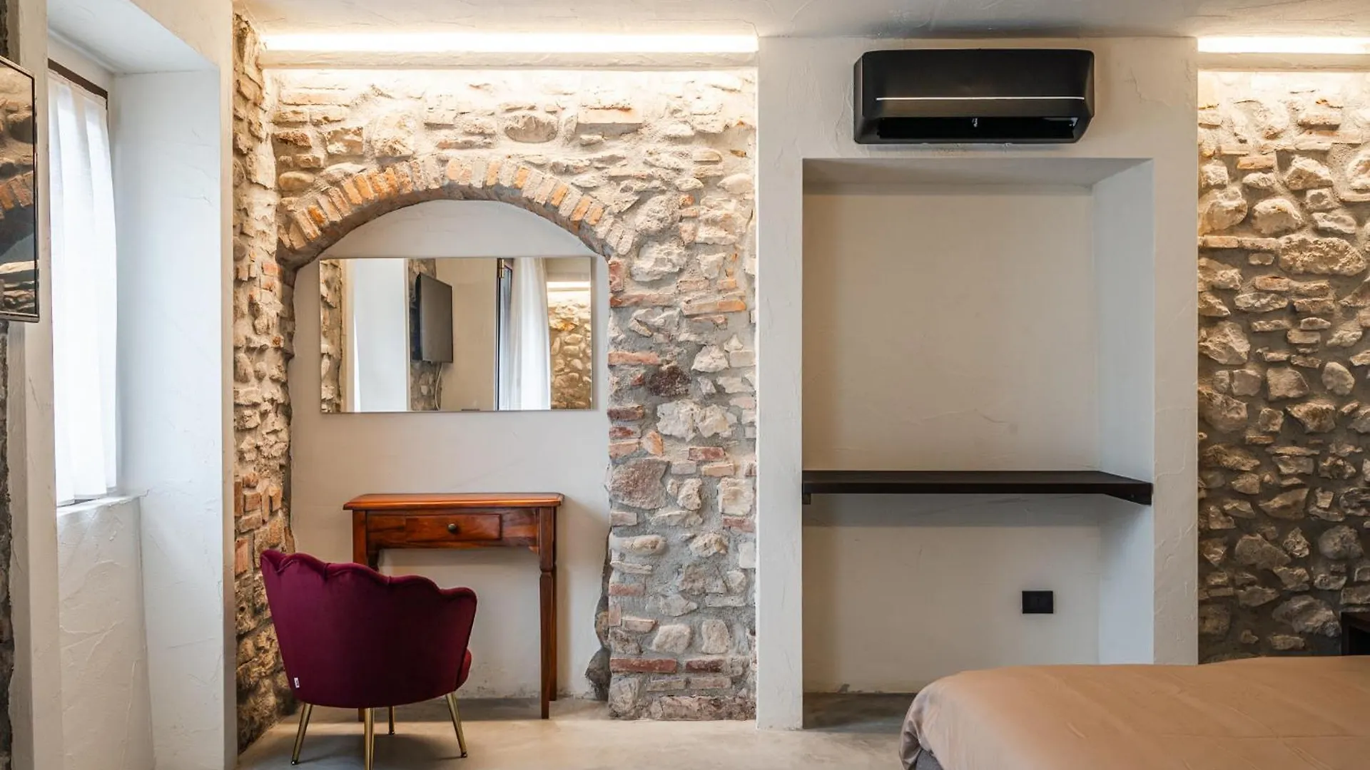 Matisse Garda Suite Peschiera del Garda Italië