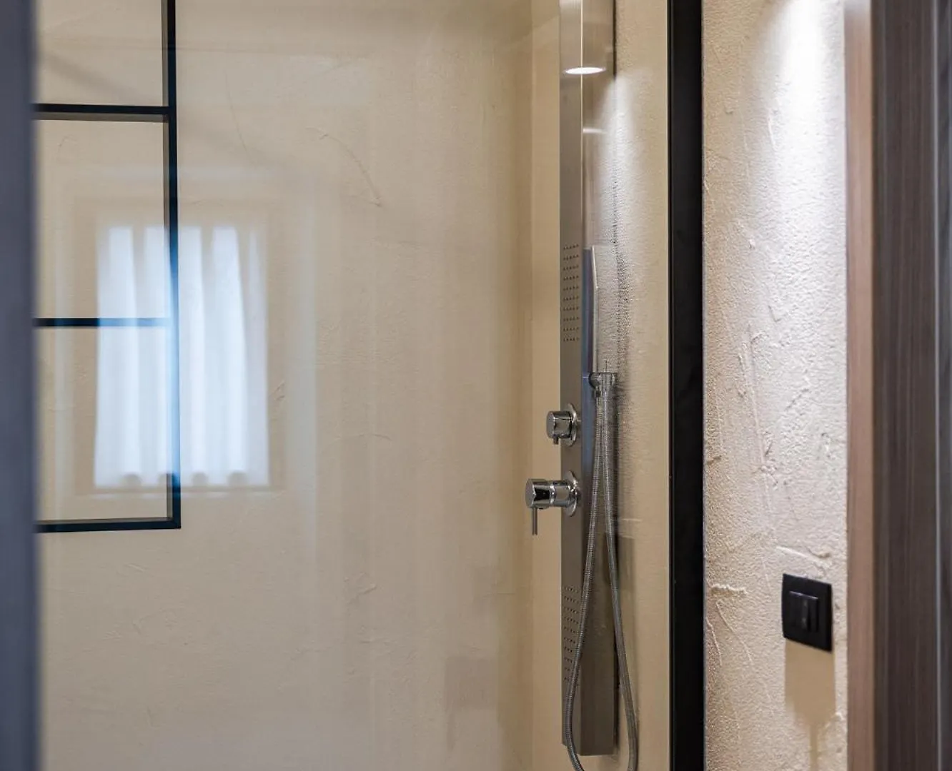 Appartement Matisse Garda Suite Peschiera del Garda Italië