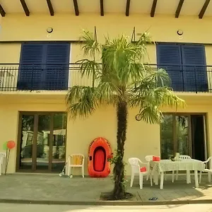  Appartamento In 22100